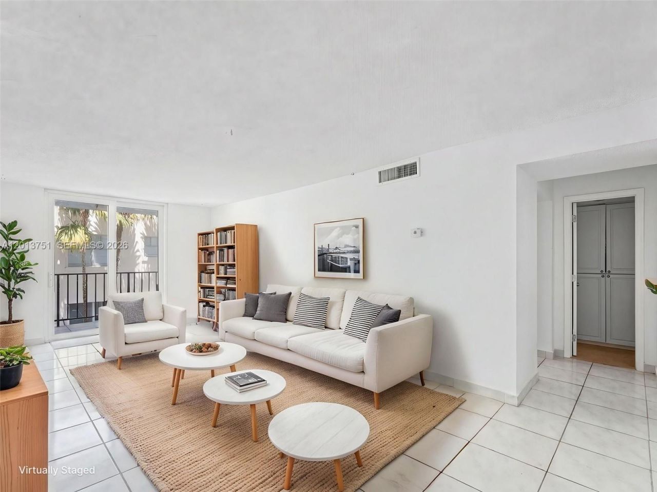 720 Collins Ave, Unit 204, Miami Beach, FL 33139 Photo
