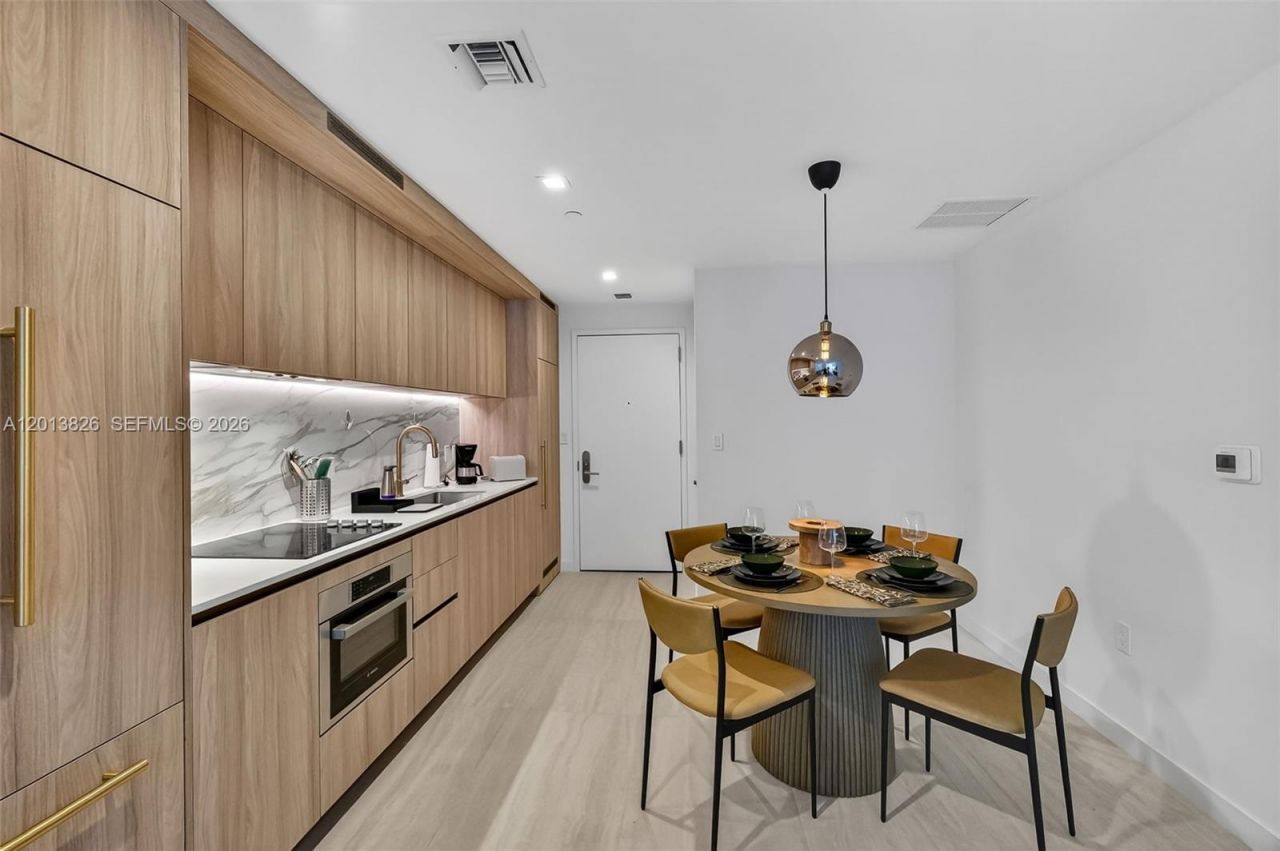 77 SE 5th Street, Unit 1908, Miami, FL 33131 Photo
