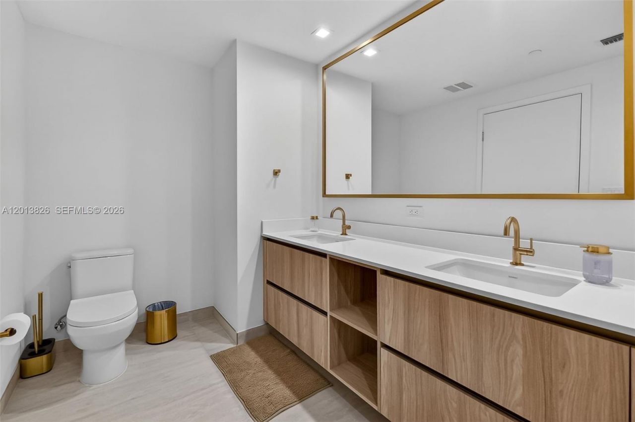 77 SE 5th Street, Unit 1908, Miami, FL 33131 Photo