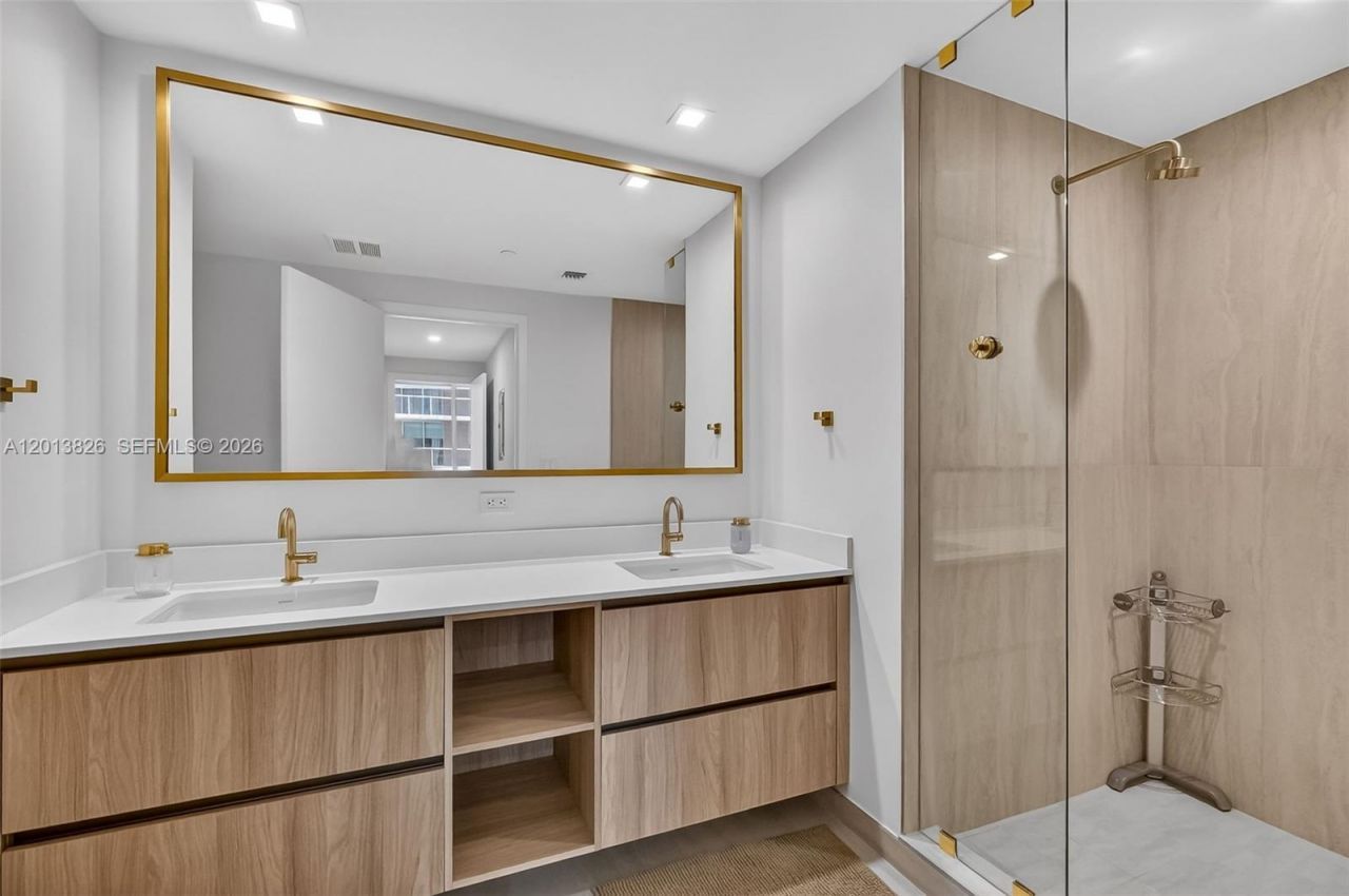 77 SE 5th Street, Unit 1908, Miami, FL 33131 Photo