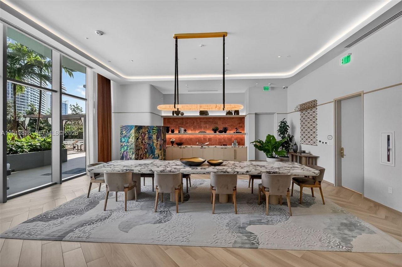 77 SE 5th Street, Unit 1908, Miami, FL 33131 Photo