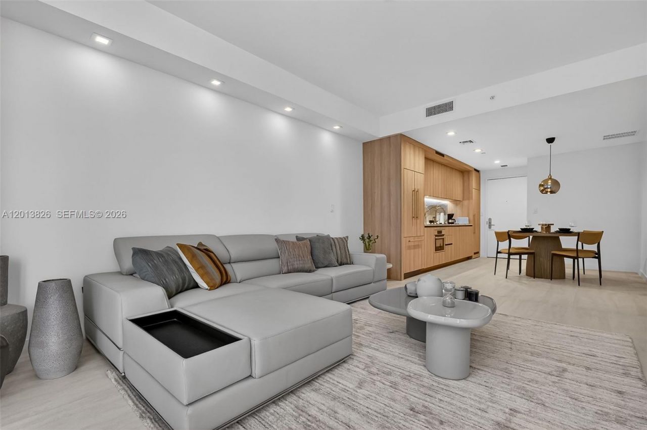 77 SE 5th Street, Unit 1908, Miami, FL 33131 Photo