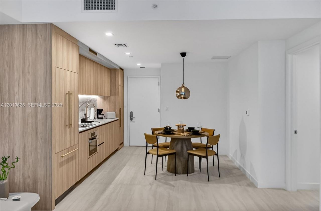 77 SE 5th Street, Unit 1908, Miami, FL 33131 Photo