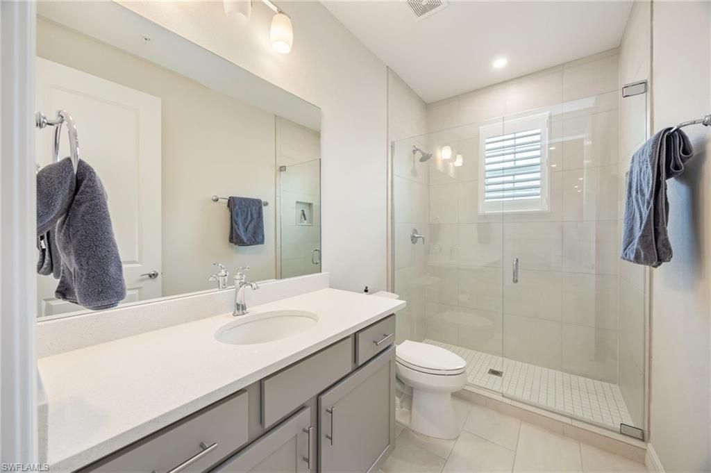 183 Indies Dr E, Unit 202, Naples, FL 34114 Photo