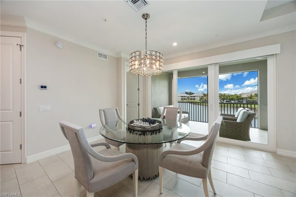 183 Indies Dr E, Unit 202, Naples, FL 34114 Photo