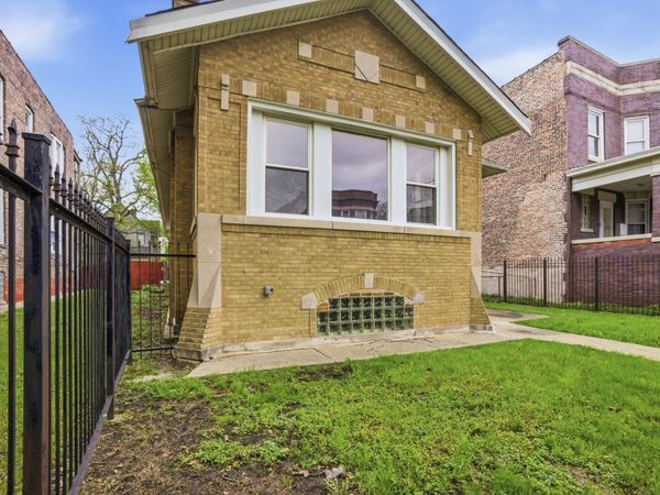 7815 S Emerald Avenue , Chicago, IL 60620