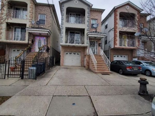 821 Anna St, Elizabeth, NJ 07201