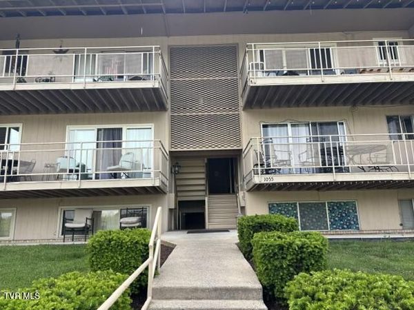 1055 Carriage Circle, Unit Apt 302, Bristol, VA 24201