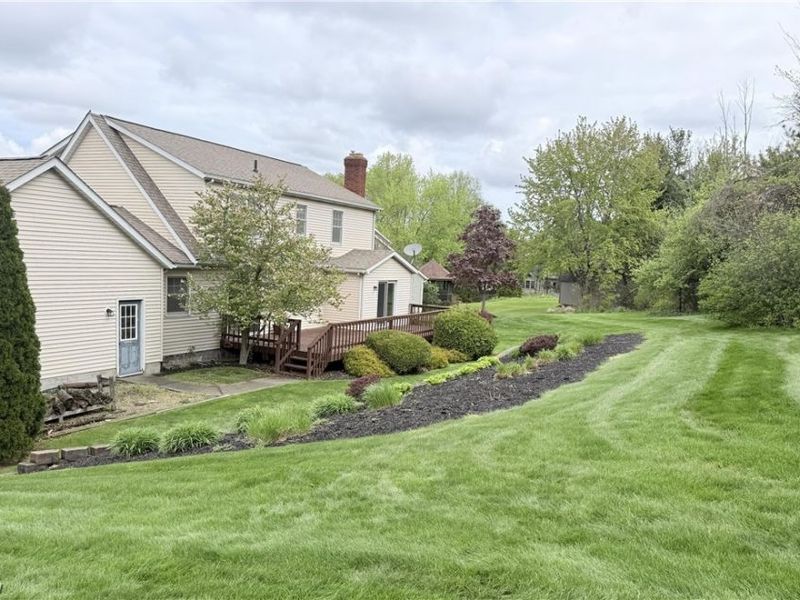 8160 Buckboard Lane, Mentor, OH 44060 Photo 2