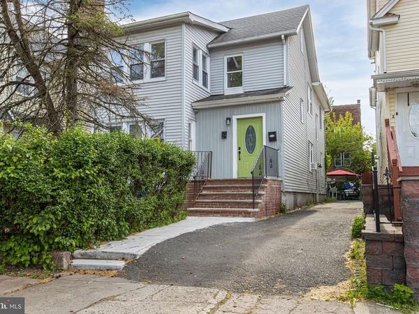 19 COTTAGE PLACE, Unit 2, EAST ORANGE, NJ 07017