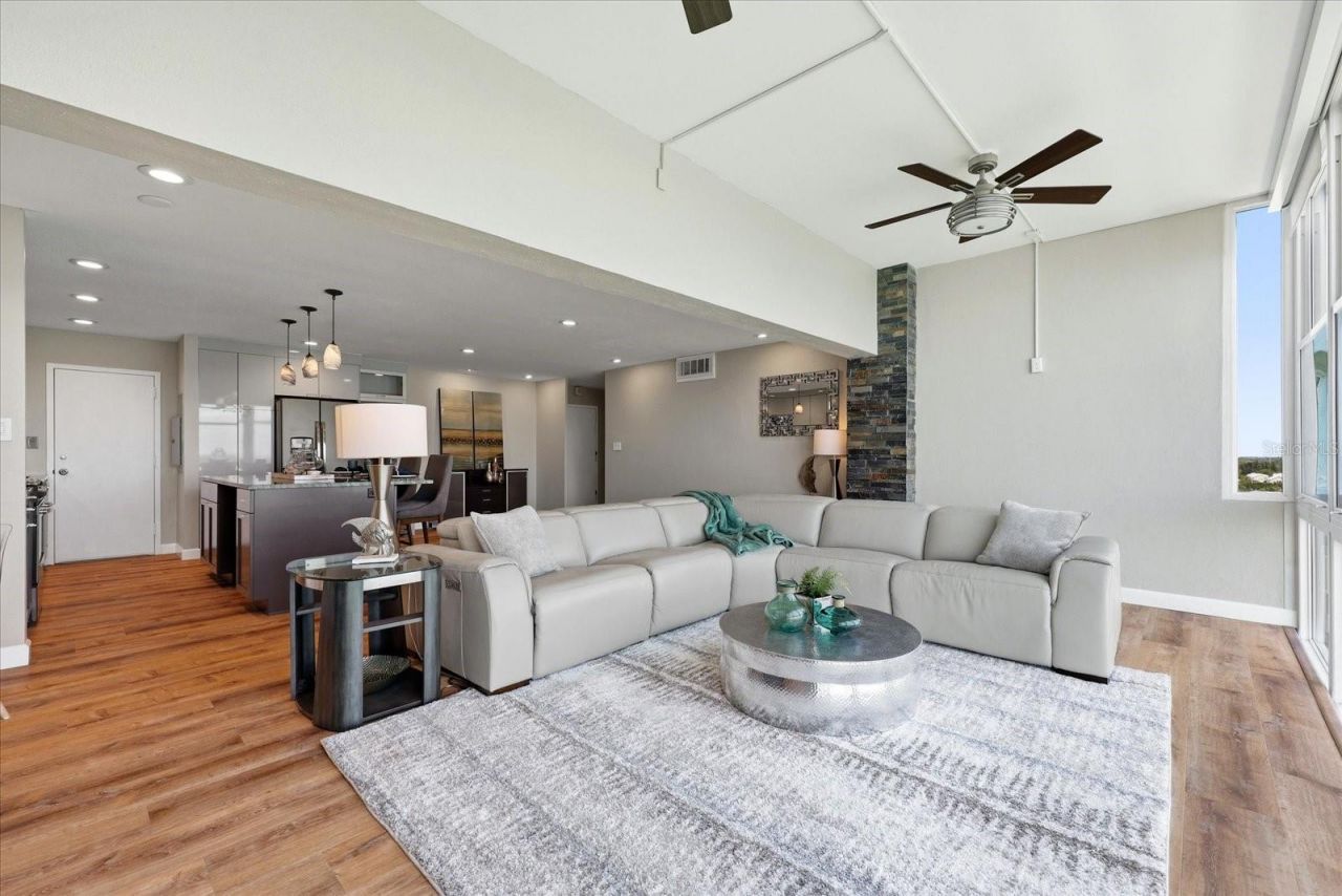 7200 Sunshine Skyway Lane S, Unit 16G, Saint Petersburg, FL 33711 Photo