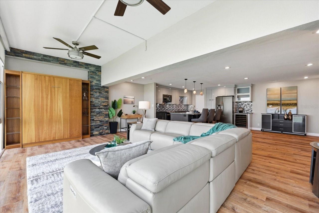 7200 Sunshine Skyway Lane S, Unit 16G, Saint Petersburg, FL 33711 Photo