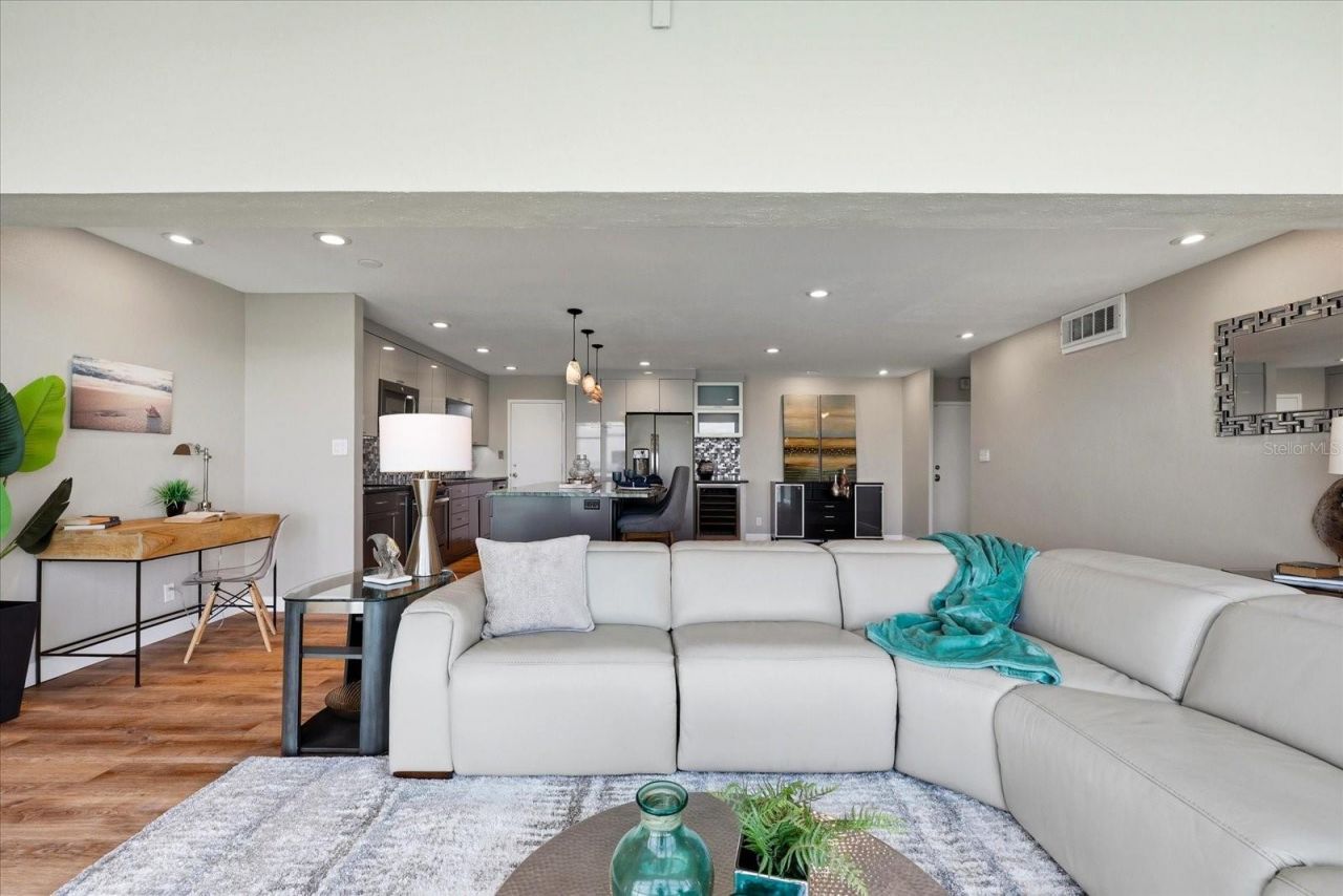 7200 Sunshine Skyway Lane S, Unit 16G, Saint Petersburg, FL 33711 Photo