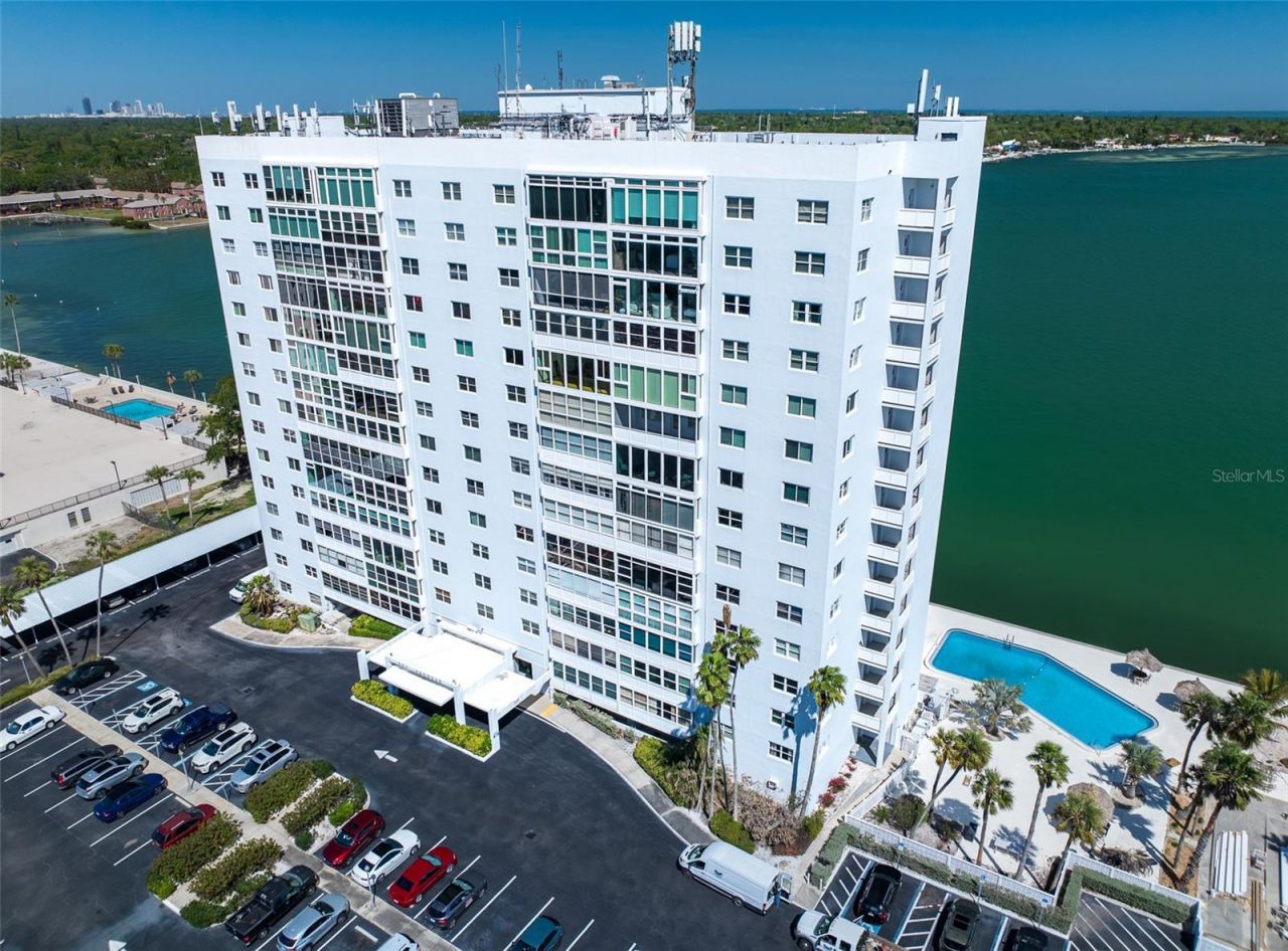 7200 Sunshine Skyway Lane S, Unit 16G, Saint Petersburg, FL 33711 Photo
