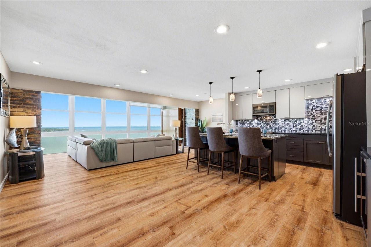 7200 Sunshine Skyway Lane S, Unit 16G, Saint Petersburg, FL 33711 Photo