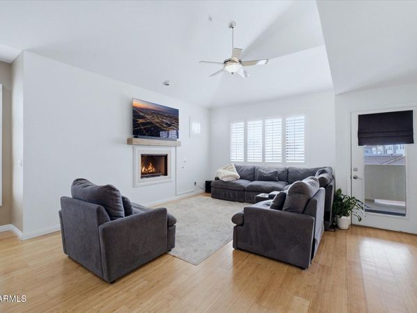 8270 N HAYDEN Road, Unit 2037, Scottsdale, AZ 85258
