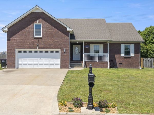 3740 Wheatfield Ln, Clarksville, TN 37040