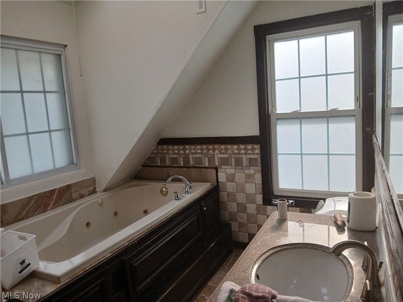 15409 Parkgrove Avenue, Cleveland, OH 44110 Photo 28