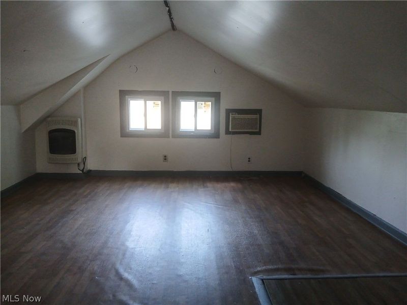 15409 Parkgrove Avenue, Cleveland, OH 44110 Photo 9