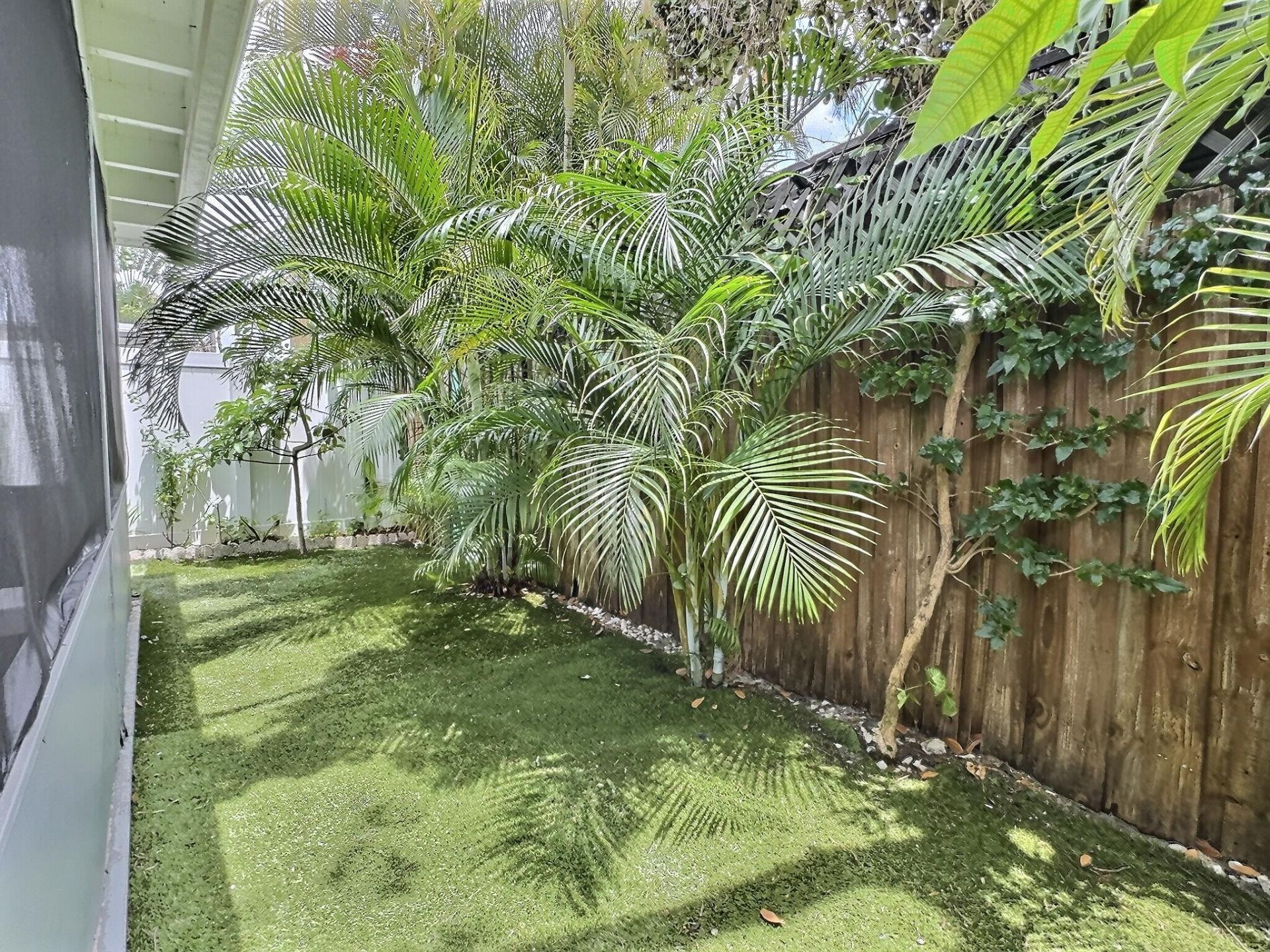 4570 NW 16th Terrace, Tamarac, FL 33309 Photo