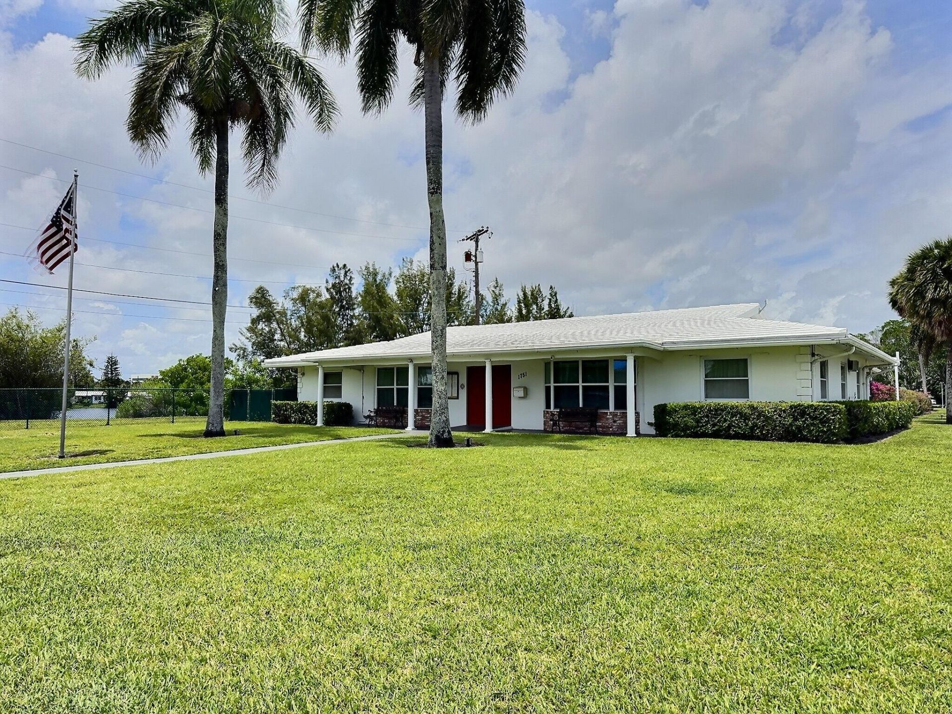 4570 NW 16th Terrace, Tamarac, FL 33309 Photo