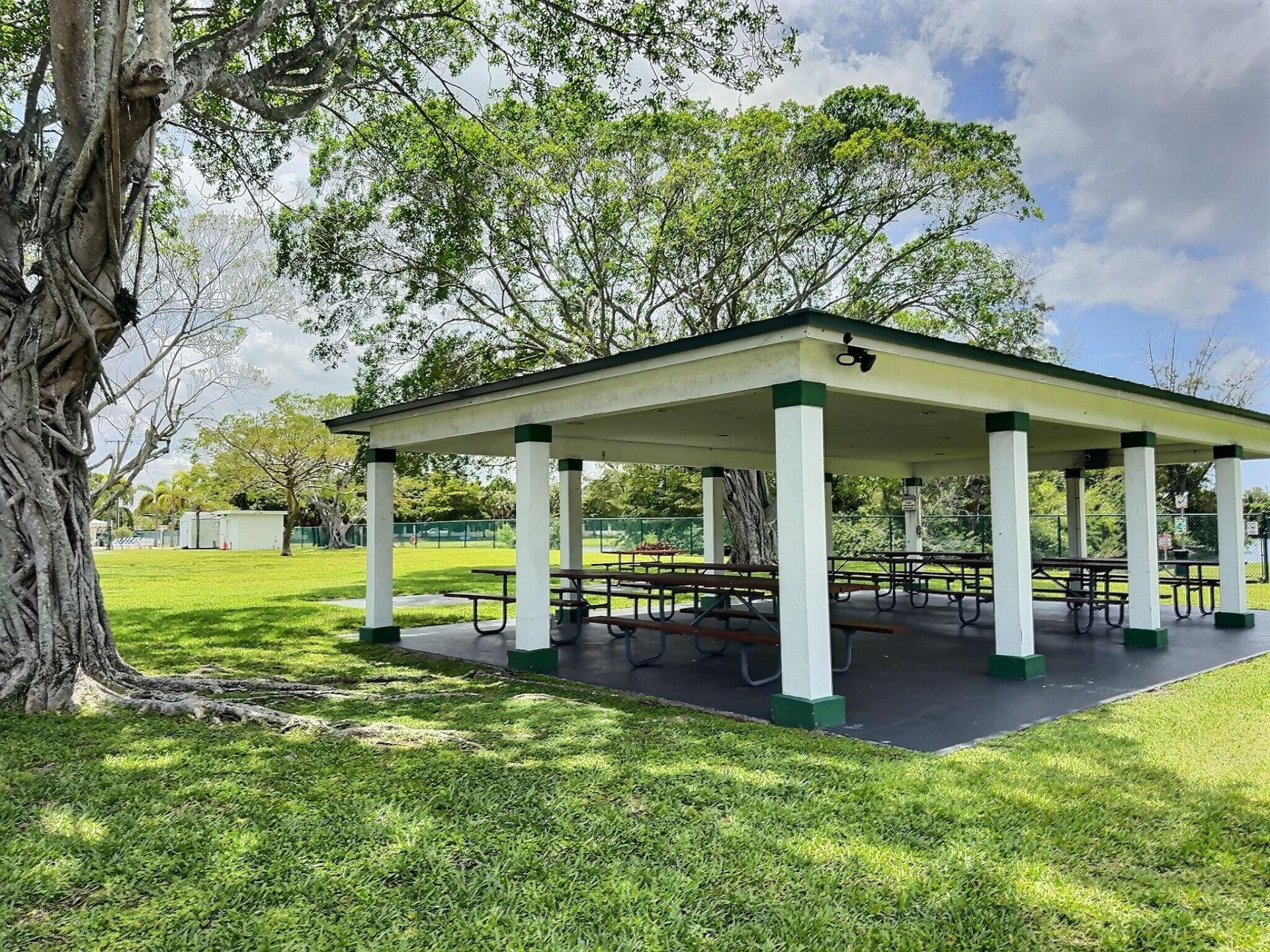 4570 NW 16th Terrace, Tamarac, FL 33309 Photo
