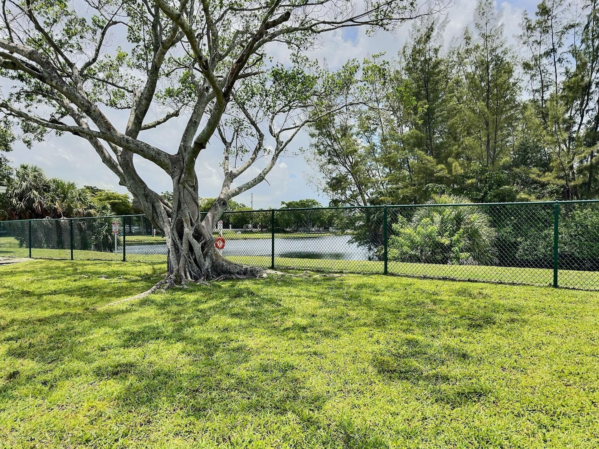 4570 NW 16th Terrace, Tamarac, FL 33309 Photo