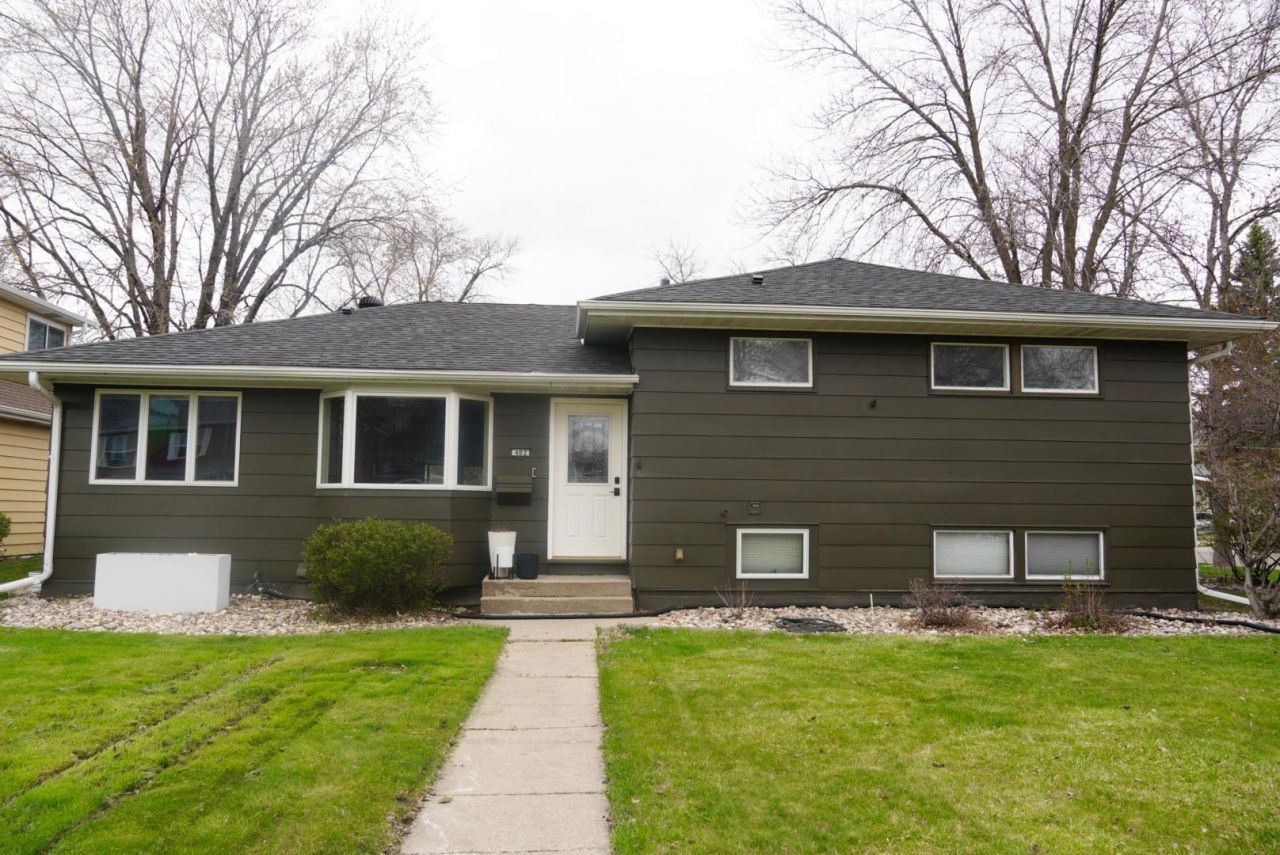 402 Morrison Street, West Fargo, ND 58078 Main Photo