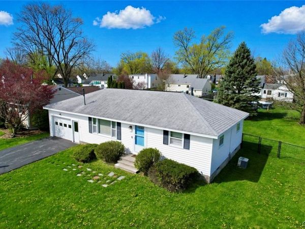 307 Pleasant Drive , East Syracuse, NY 13057