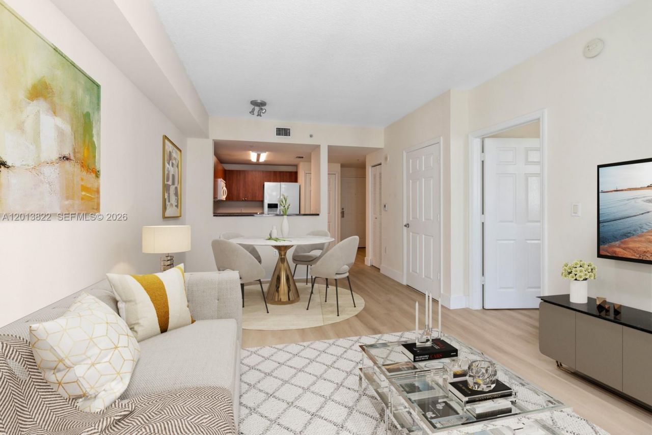 115 SW 11th St, Unit 707, Miami, FL 33130 Photo