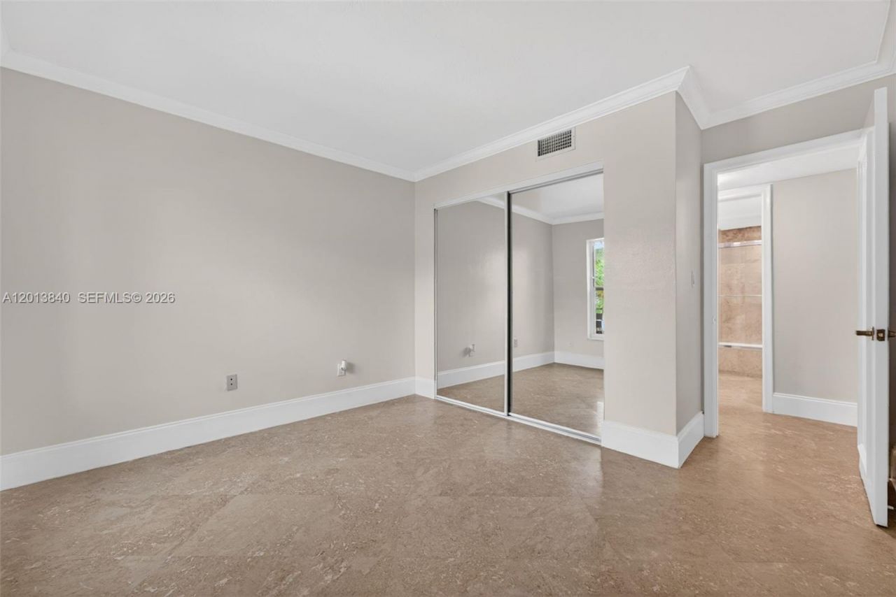 7477 SW 82nd St, Unit C213, Miami, FL 33143 Photo