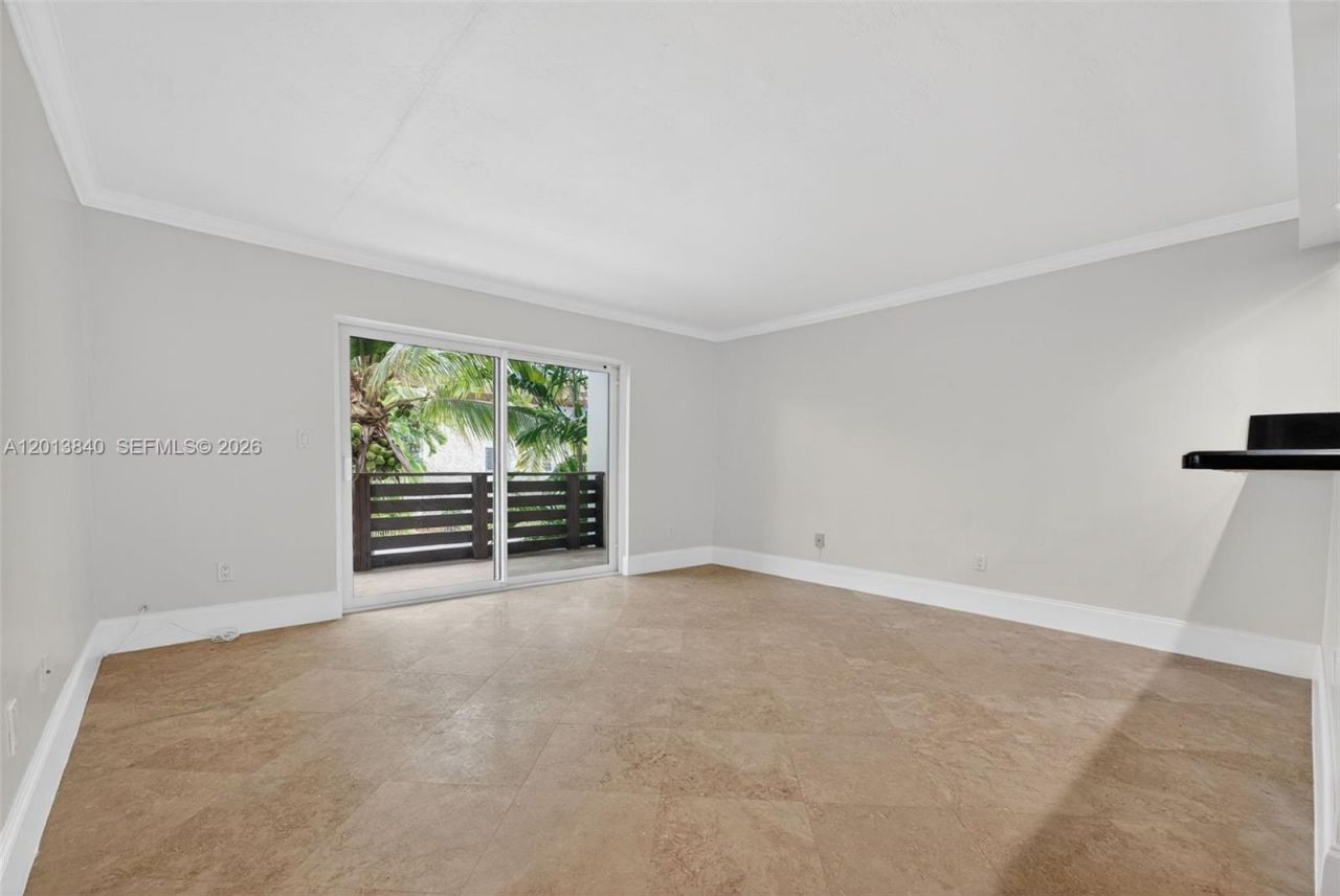 7477 SW 82nd St, Unit C213, Miami, FL 33143 Photo
