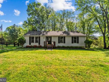 3277 HOLLY SPRINGS ROAD, AMISSVILLE, VA 20106