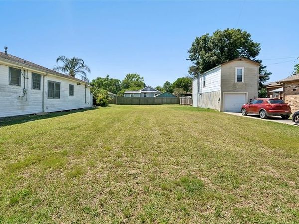 3620 BAUVAIS Street, Metairie, LA 70001