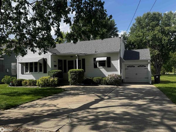 1203 Richmond Avenue, Ottumwa, IA 52501
