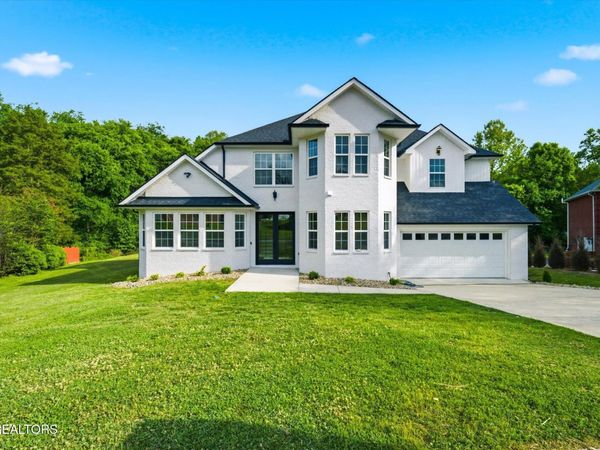 3636 S Creek Rd, Knoxville, TN 37920