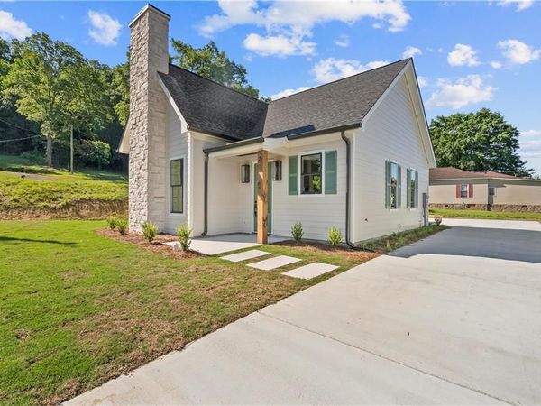 55 Old Water Works Road , Calhoun, GA 30701