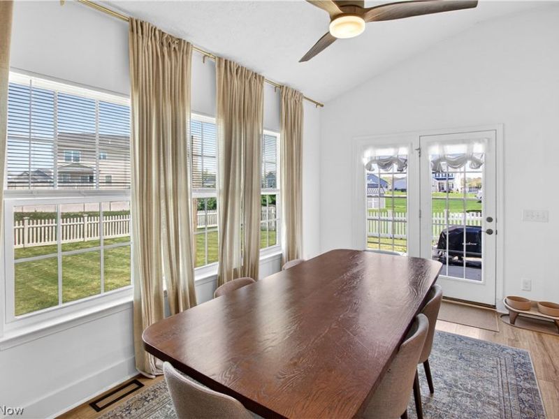 3241 Boettler Street NE, Canton, OH 44721 Photo 8