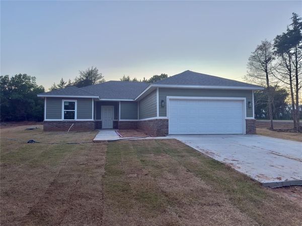7281 S Douglas , Guthrie, OK 73044