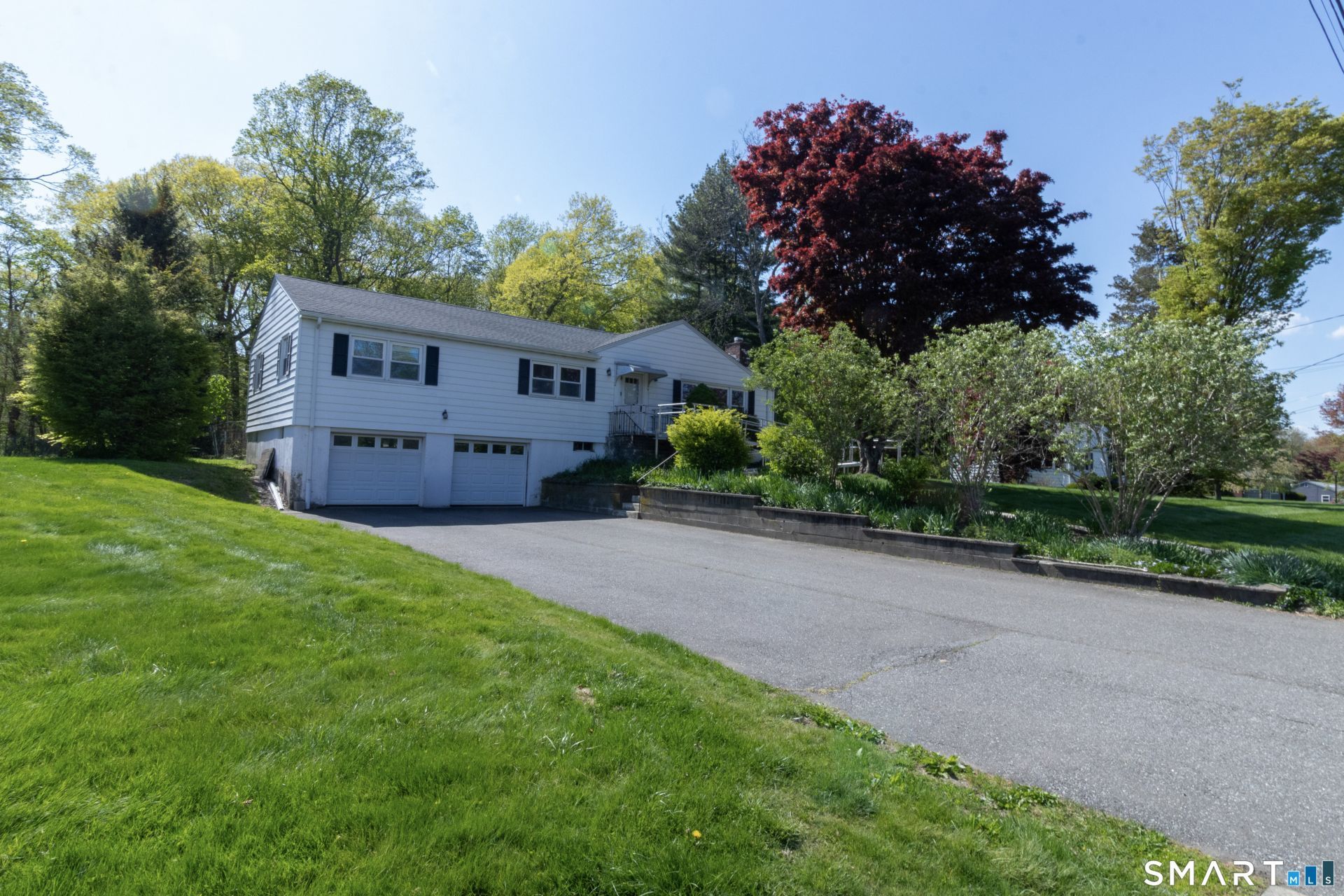 571 Avon, Orange, CT 06477 Main Photo