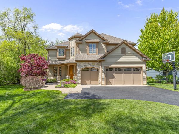 126 Millstone Road , Deerfield, IL 60015