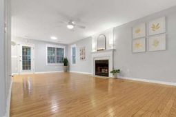 8636 Hickory Creek Lane photo 4