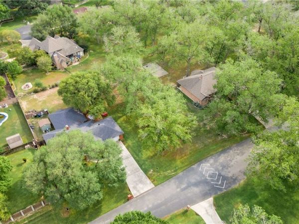 427 Las Brisas , Seguin, TX 78155