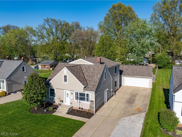 5307 Karen Isle Drive, Willoughby, OH 44094