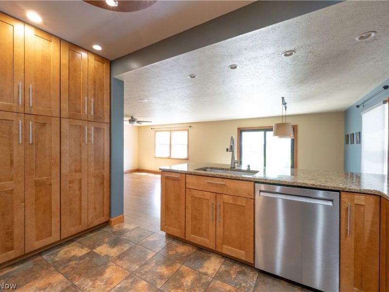 5307 Karen Isle Drive, Willoughby, OH 44094 Photo 6