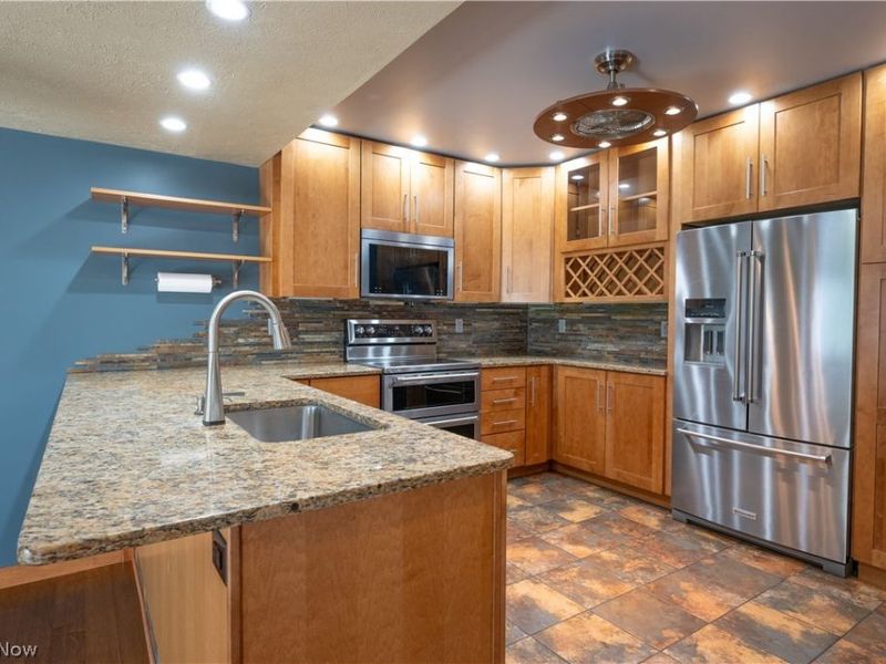 5307 Karen Isle Drive, Willoughby, OH 44094 Photo 8