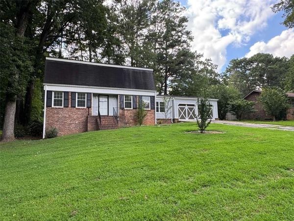 1270 Pine Knoll Lane, Conyers, GA 30013