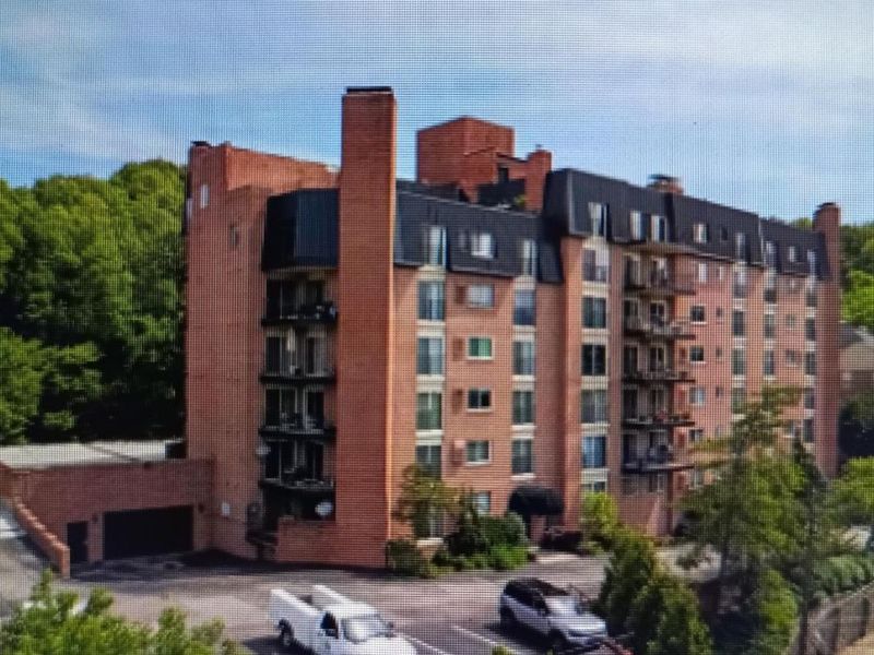 880 Rue De La Paix, Unit A5, Cincinnati, OH 45220 Photo 3