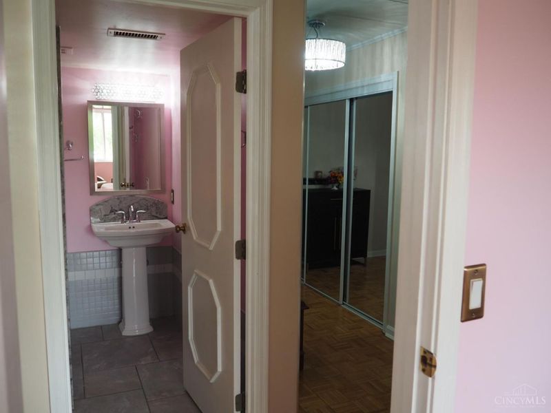 880 Rue De La Paix, Unit A5, Cincinnati, OH 45220 Photo 30