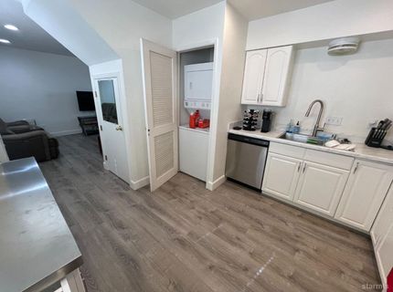 896 Lakeview Avenue, South Lake Tahoe, CA 96150 Photo